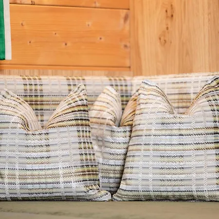 Family Maximilian بيت للعطل