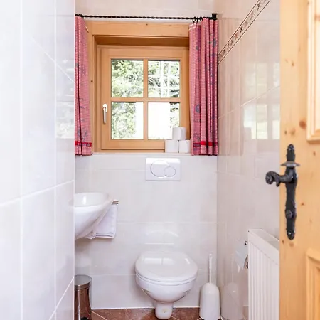 Family Maximilian بيت للعطل تكس