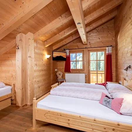 Family Maximilian * Tux