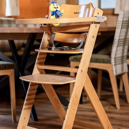 Family Maximilian Tux